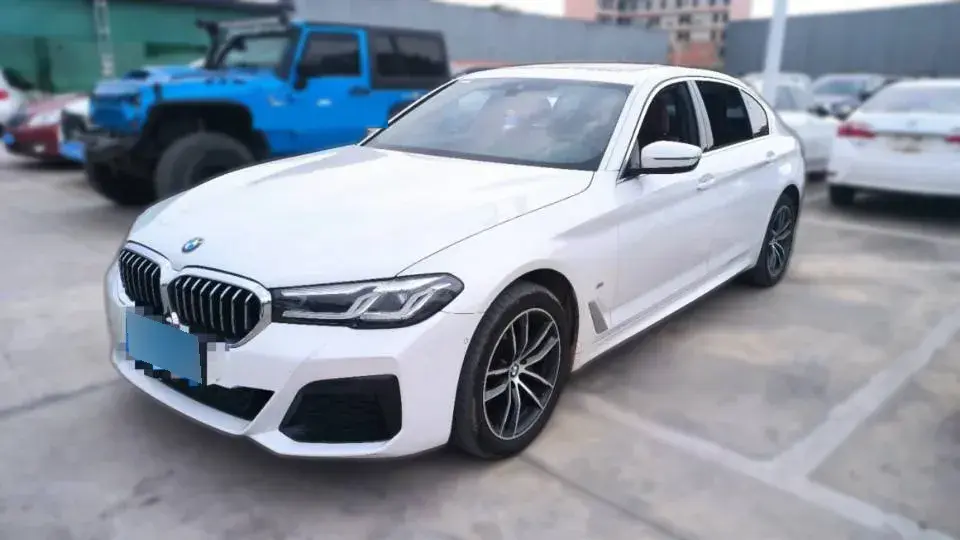 2022 BMW 5 Series 2.0T 184HP L4 8AT