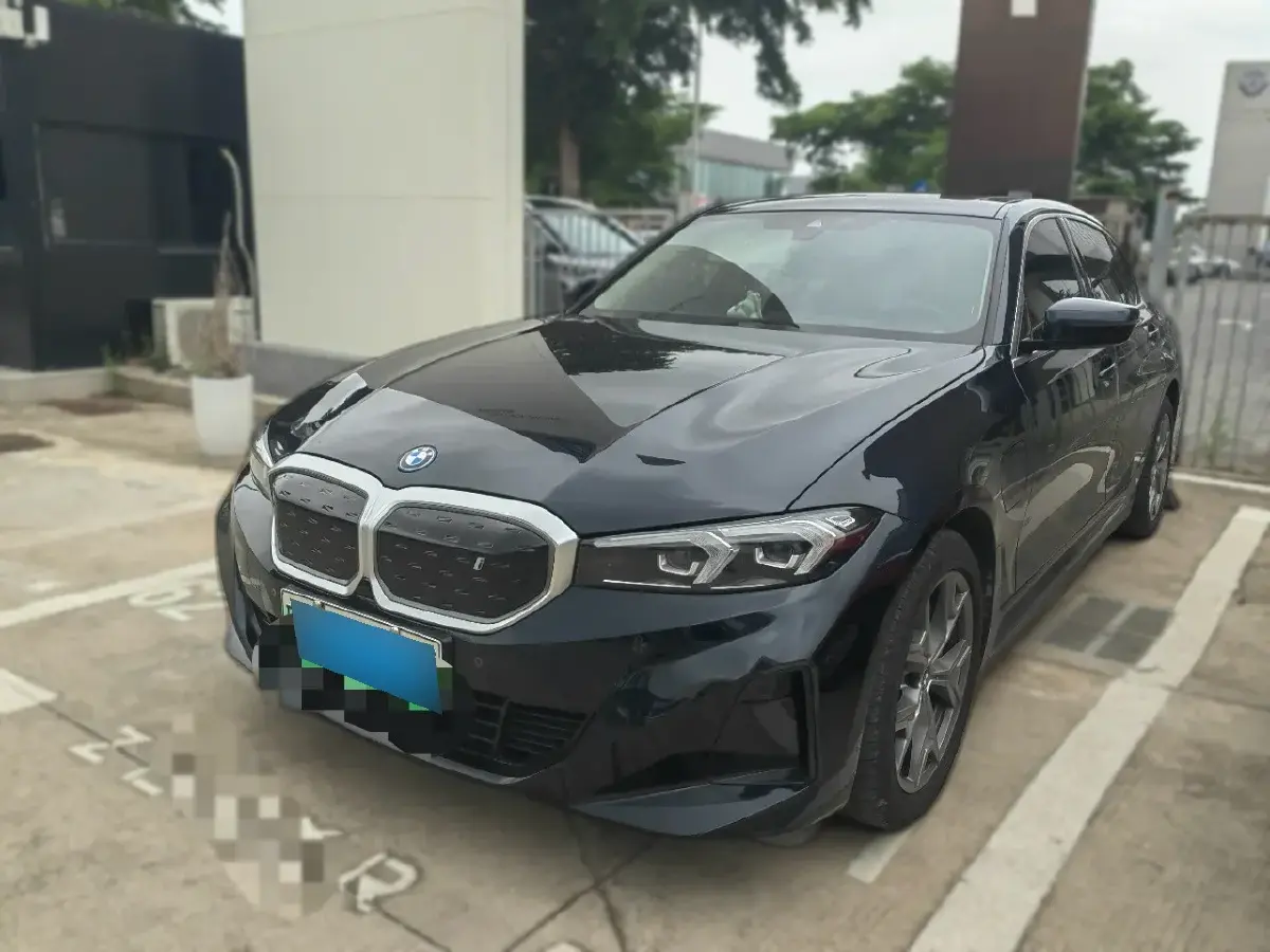 2024 BMW i3 BEV 70KWH