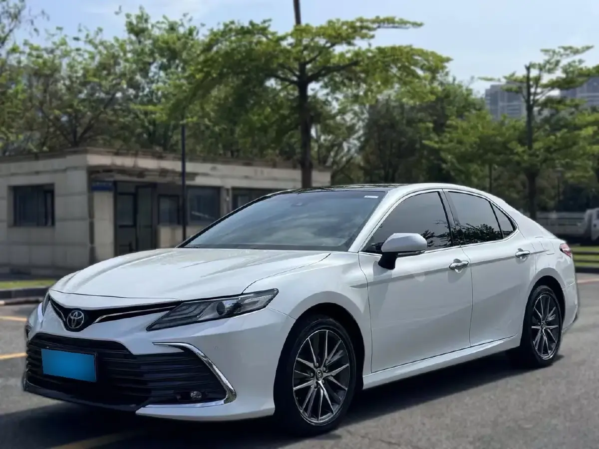 2021 Toyota Camry 2.5L 209HP L4 8AT