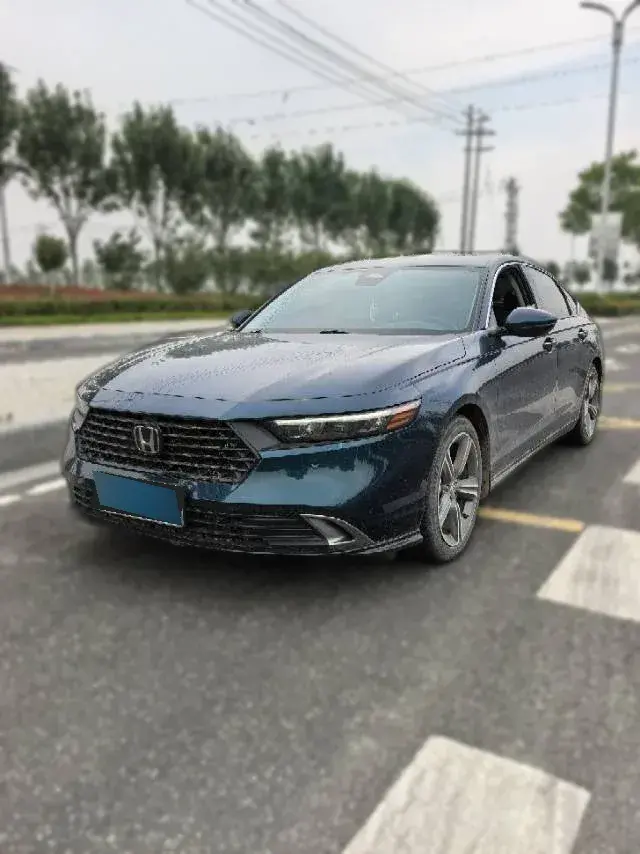 2023 Honda Accord 1.5T 192HP L4 CVT