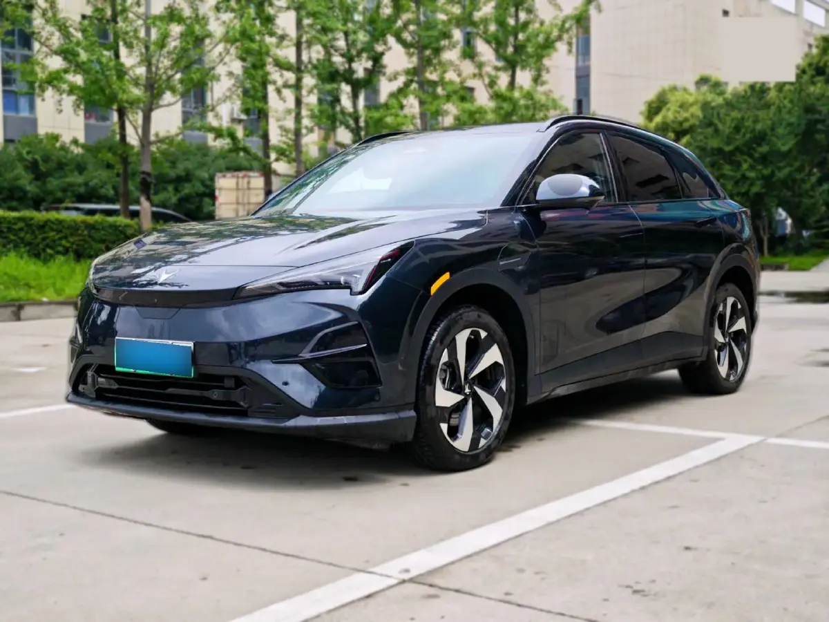 2025 ARCFOX αT5 BEV 65KWH