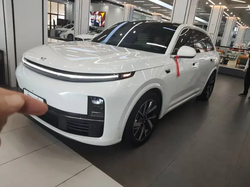 2023 Li L7 Range Extended 154HP REEV 40.9KWH