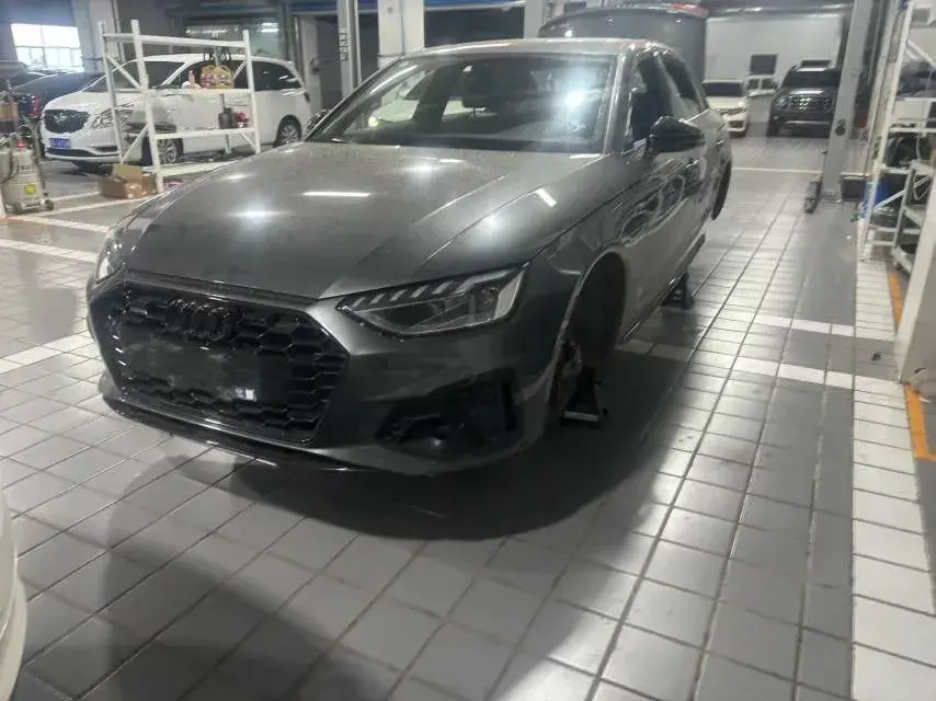 2023 Audi A4L 2.0T 190HP L4 7DCT