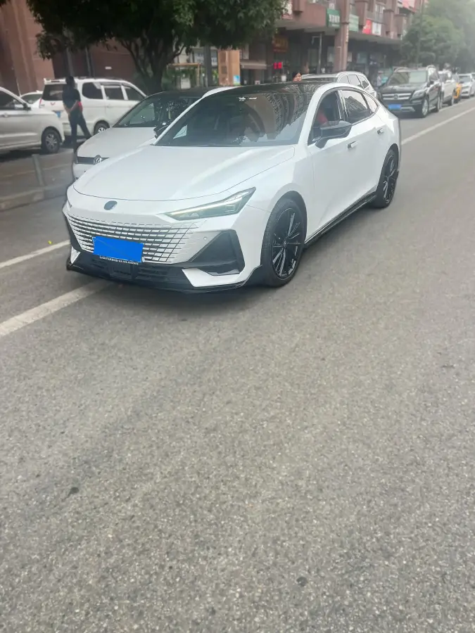 2023 ChangAn UNI-V 1.5T 188HP L4 7DCT