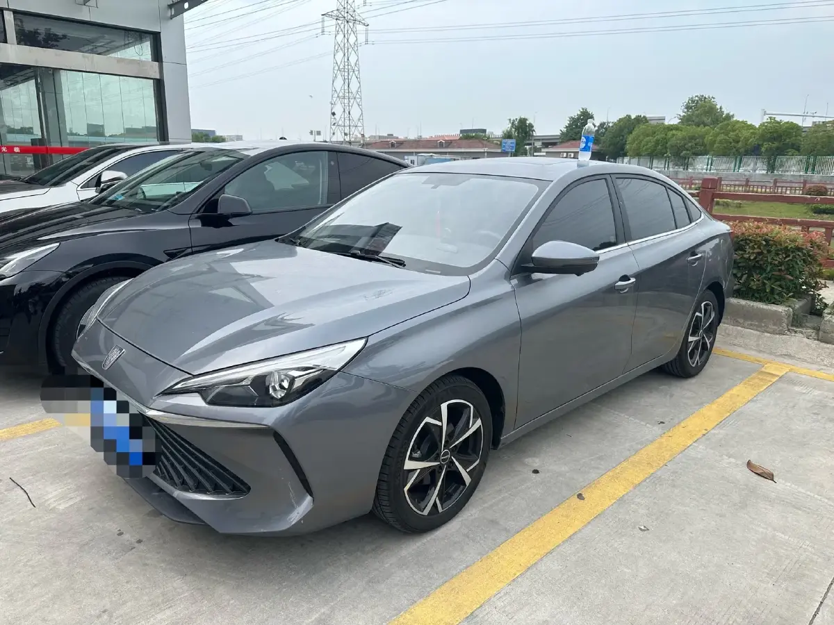 2023 Roewe i5 1.5L 129HP L4 CVT