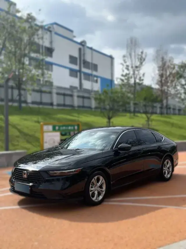2023 Honda Accord 1.5T 192HP L4 CVT