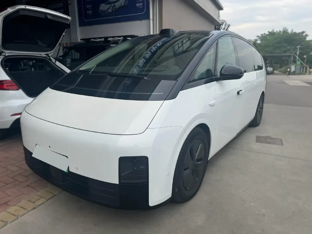 2024 Li MEGA BEV 102.7KWH