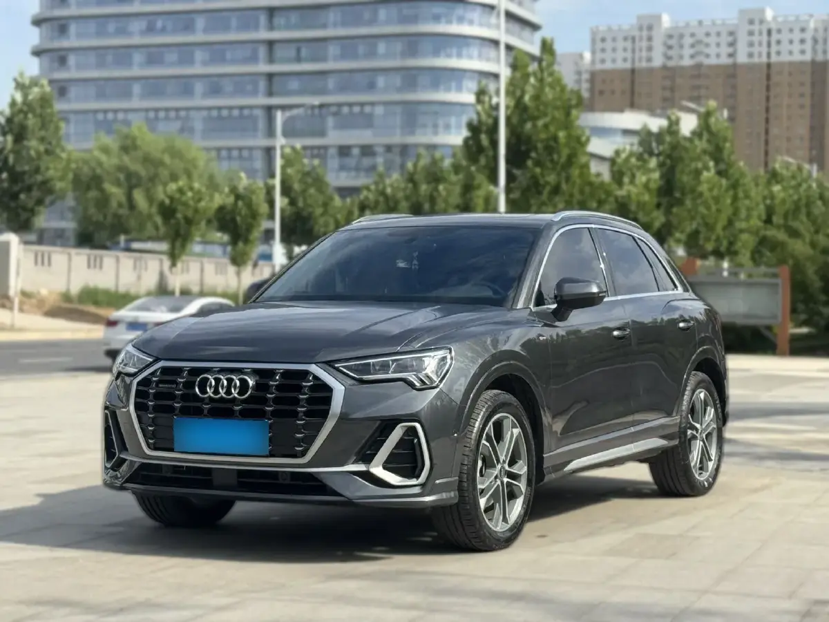 2022 Audi Q3 2.0T 220HP L4 7DCT