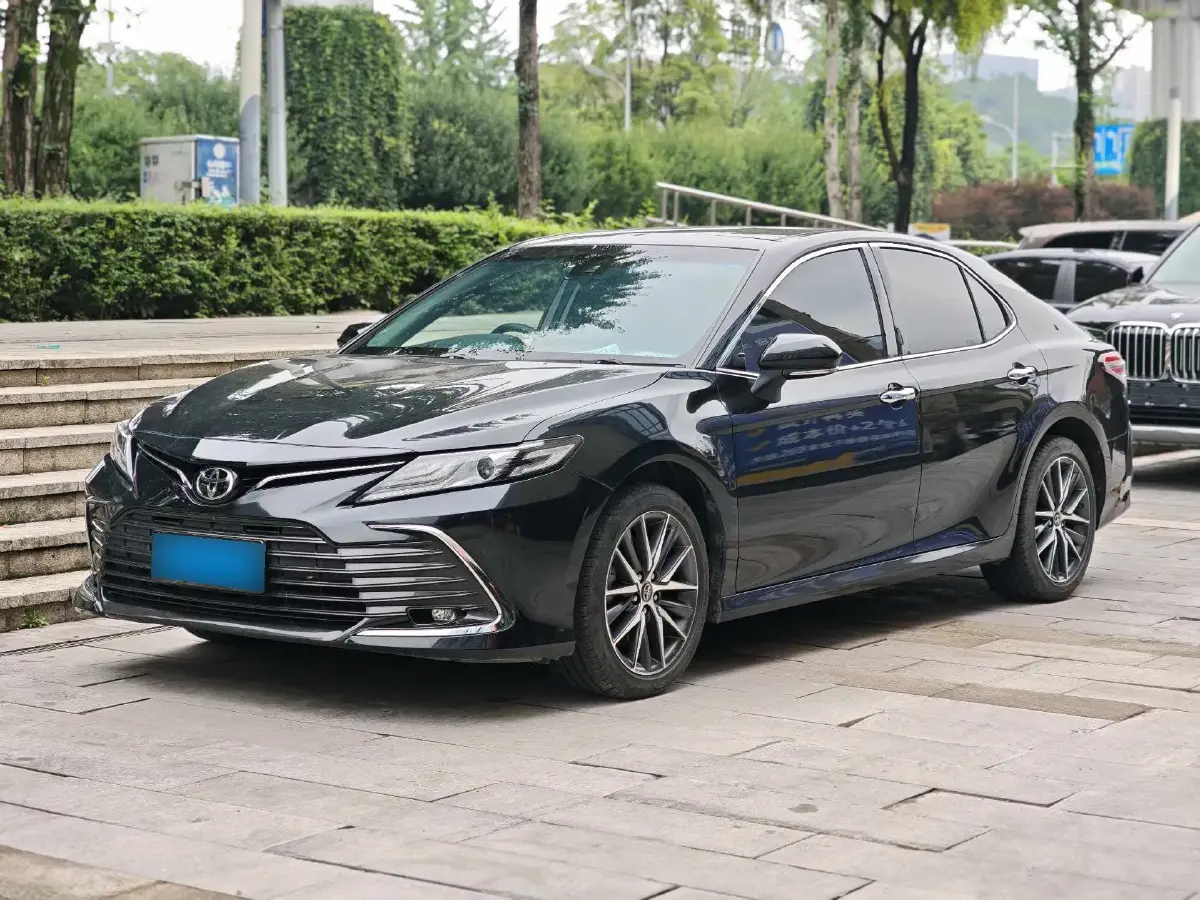 2021 Toyota Camry 2.5L 209HP L4 8AT