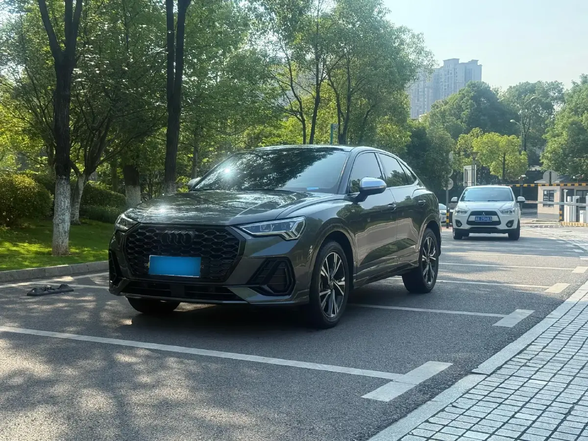 2022 Audi Q3 Sportback 2.0T 186HP L4 7DCT