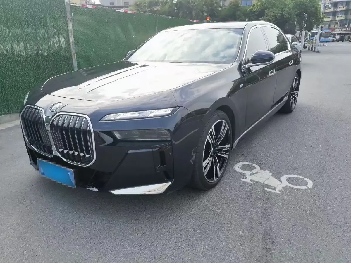 2023 BMW 7 Series 3.0T 381HP L6 8AT