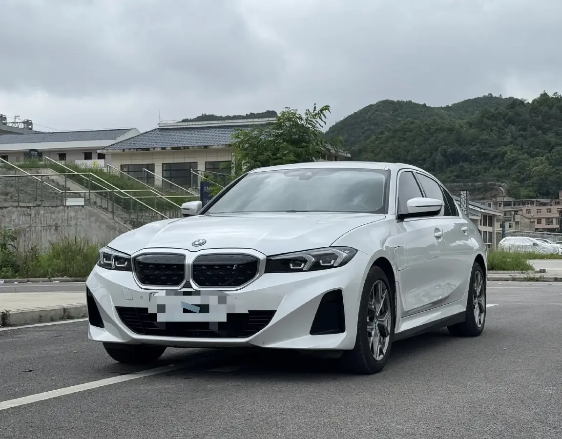 2022 BMW i3 BEV 70KWH