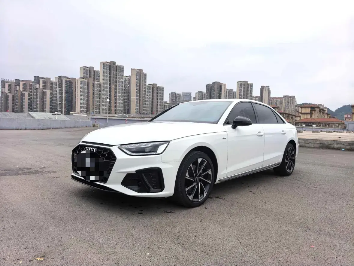 2023 Audi A4L 2.0T 190HP L4 7DCT