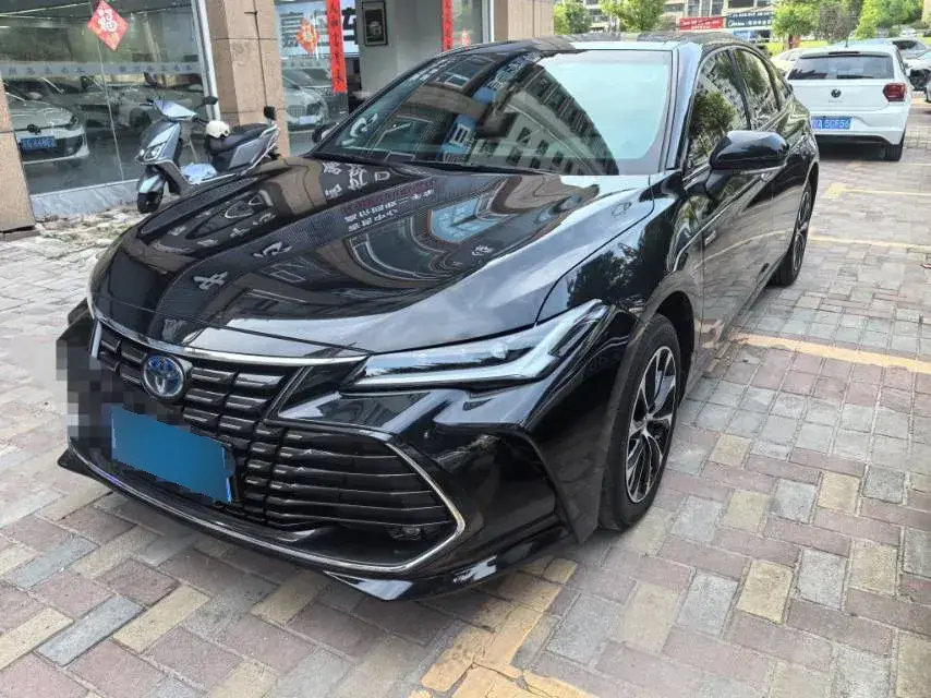 2022 Toyota Avalon 2.5L 178HP L4 E-CVT Hybrid