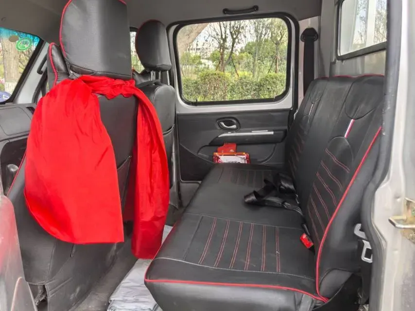 2023 BAIC Reach Small Truck BEV 55.7KWH,autocango,china used car exporter,china ev exporter,chinese used car exporter,chinese used ev exporter