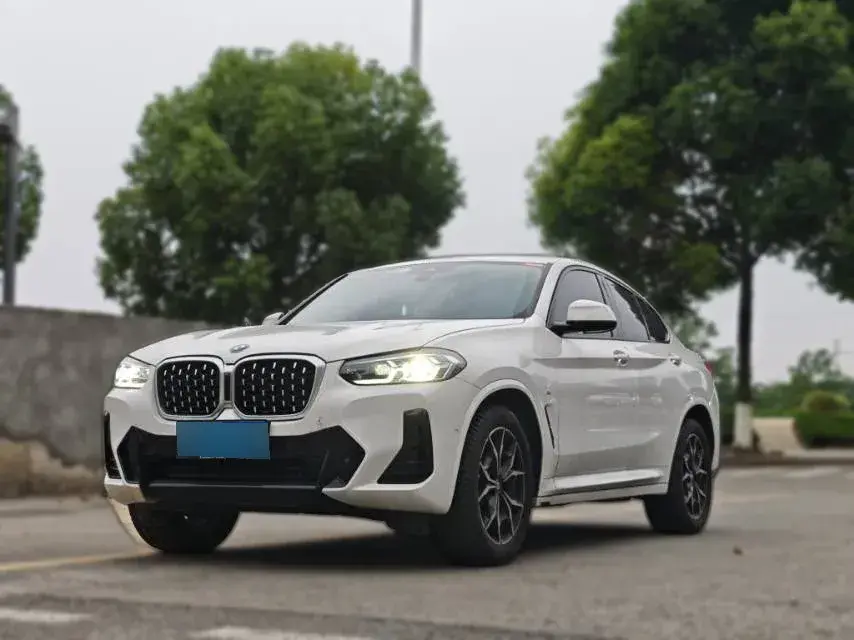 2022 BMW X4 2.0T 245HP L4 8AT