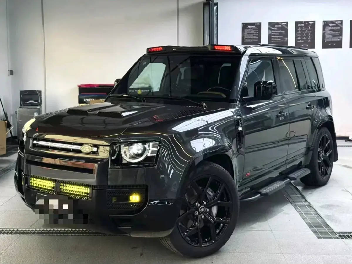 2024 Land Rover Defender 3.0T 400HP L6 8AT