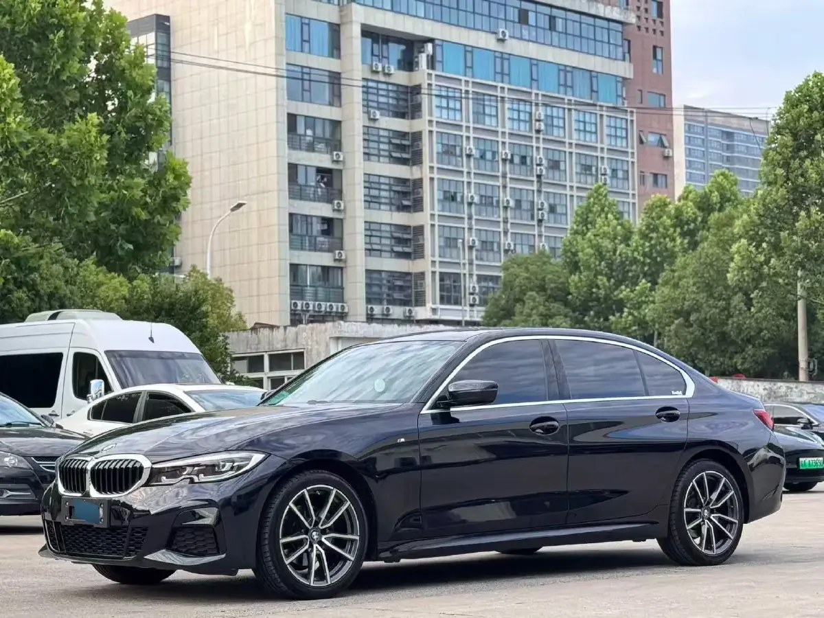 2022 BMW 3 Series 2.0T 156HP L4 8AT