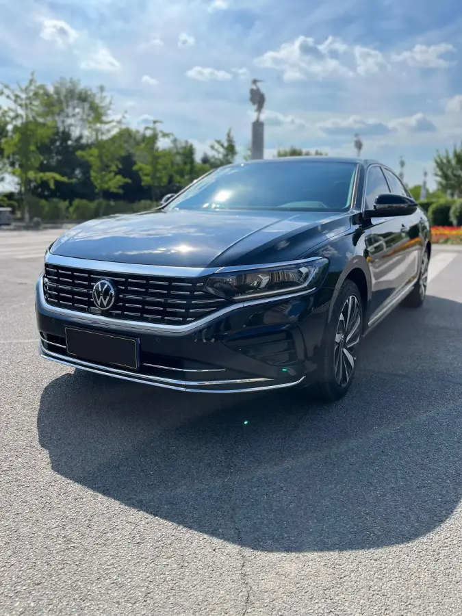 2024 Volkswagen Passat 2.0T 186HP L4 7DCT