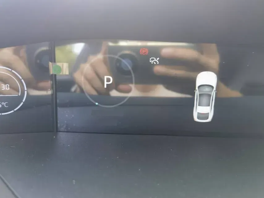 2024 ChangAn UNI-V iDD 1.5L 110HP L4 E-CVT PHEV 18.99KWH,autocango,china used car exporter,china ev exporter,chinese used car exporter,chinese used ev exporter