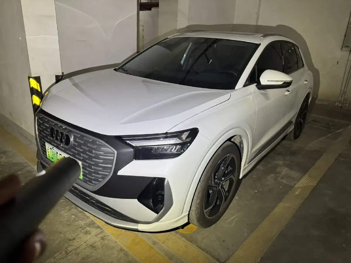 2024 Audi Q4 e-tron BEV 84.8KWH