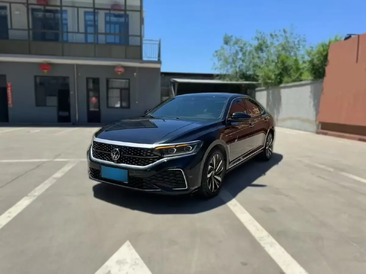 2021 Volkswagen Passat 2.0T 186HP L4 7DCT