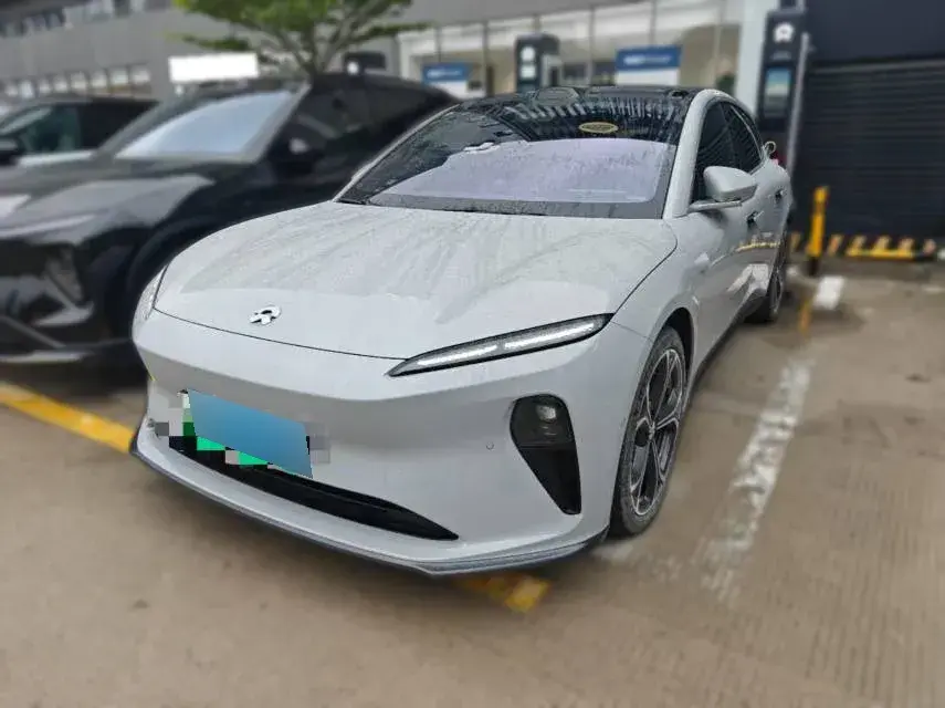2024 NIO ET5T BEV 75KWH