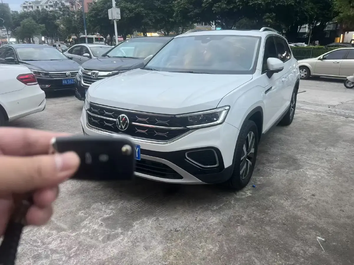 2024 Volkswagen Tayron 2.0T 186HP L4 7DCT