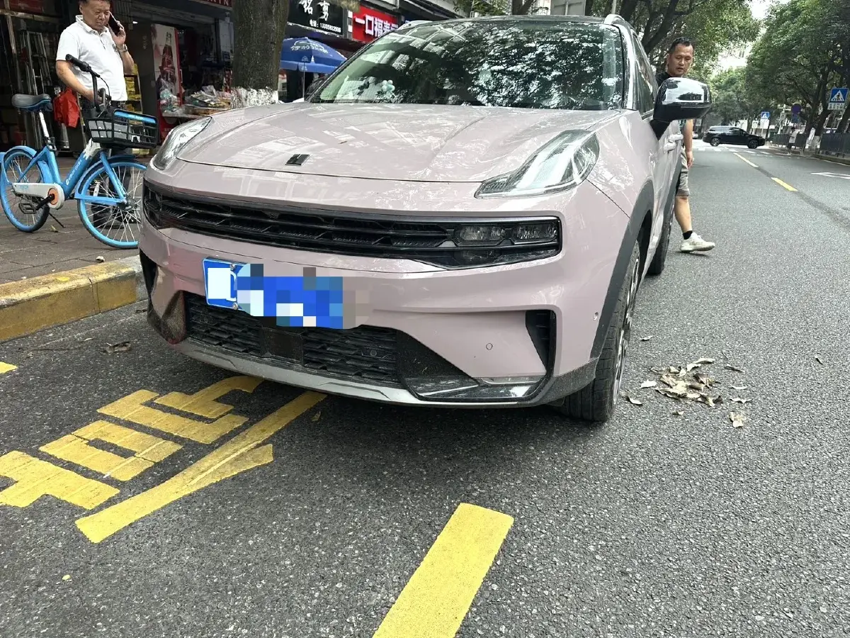 2022 LYNK&CO 06 EM-P 1.5T 177HP L3 7DCT PHEV 15.5KWH