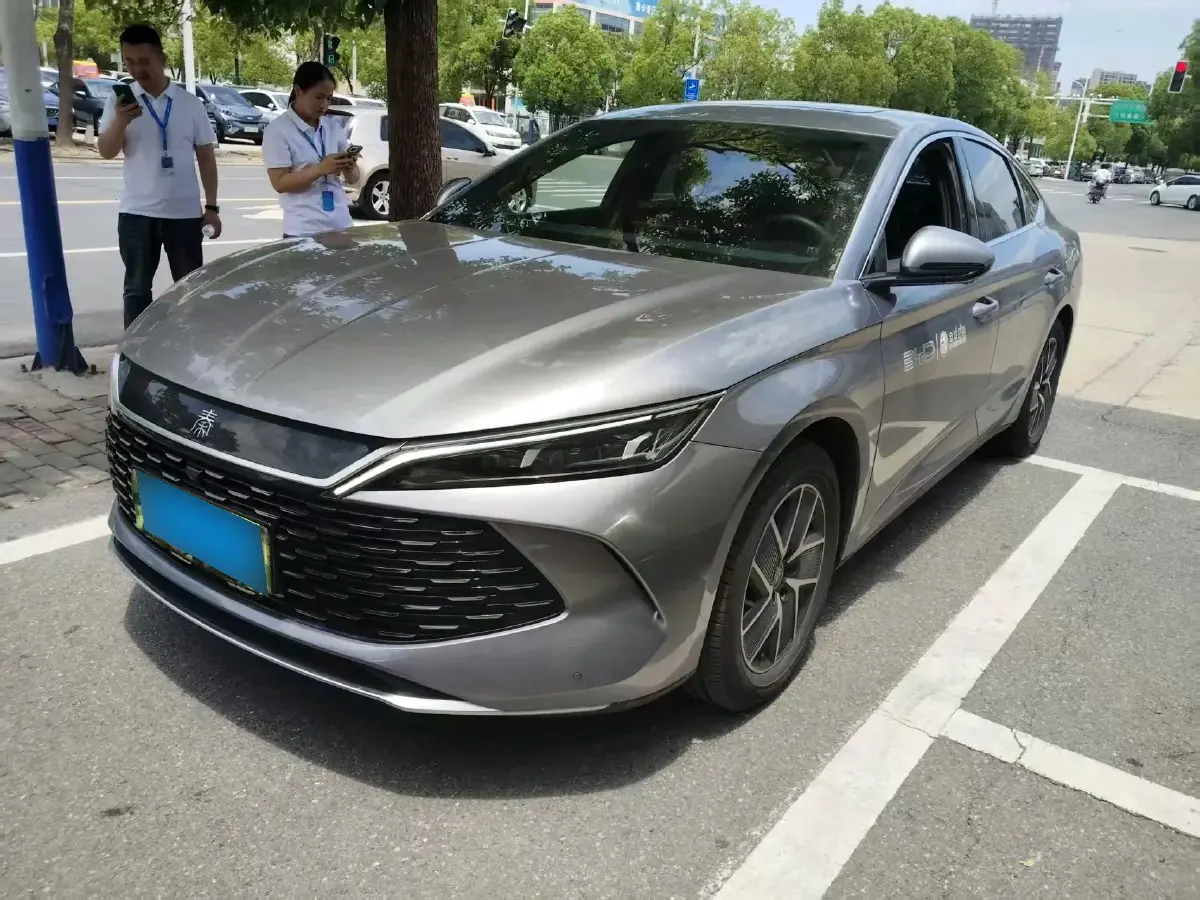 2024 BYD QinL 1.5L 101HP L4 E-CVT PHEV 15.87KWH