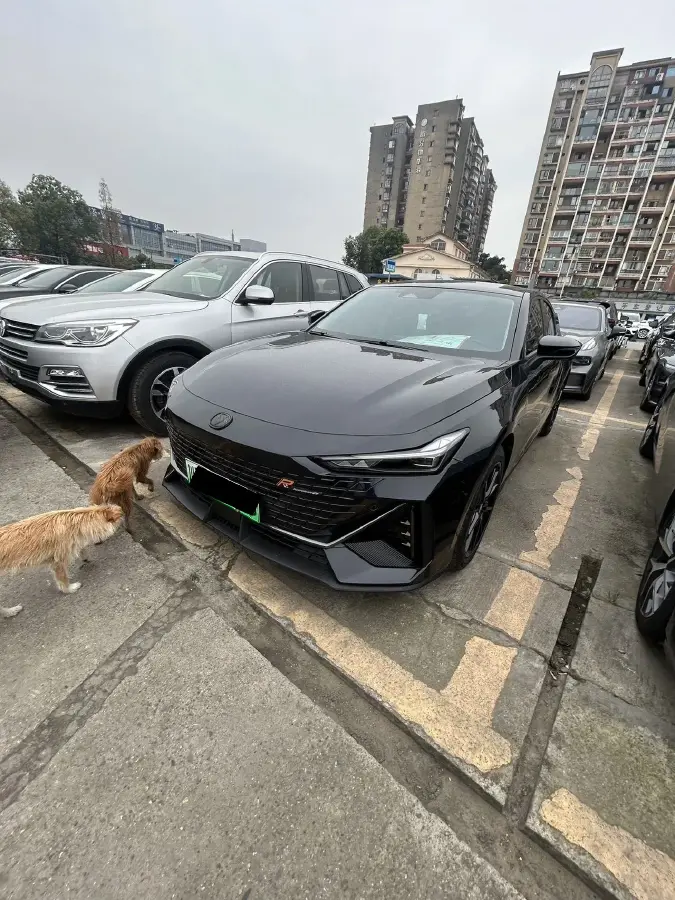 2023 ChangAn UNI-V iDD 1.5T 170HP L4 6TCT PHEV 18.4KWH