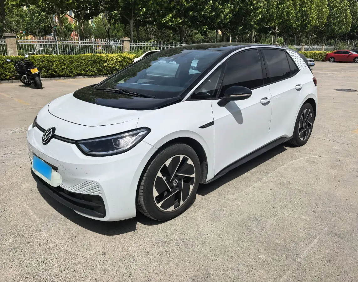 2023 Volkswagen ID.3 BEV 52.8KWH