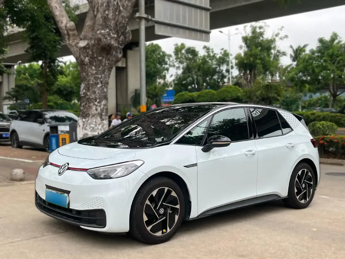 2023 Volkswagen ID.3 BEV 52.8KWH