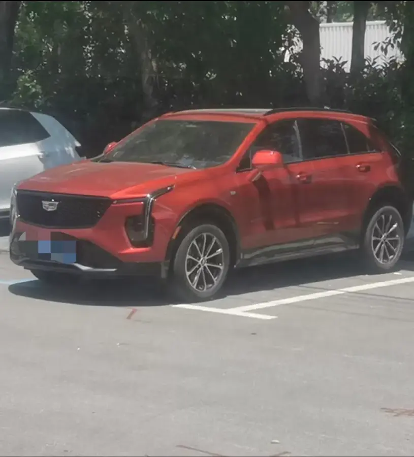 2024 Cadillac XT4 2.0T 237HP L4 9AT