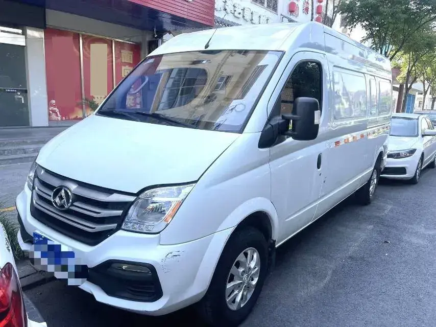 2023 MAXUS XinTu V80 2.0T 127HP L4 6AMT