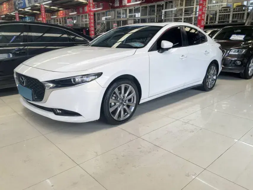 2021 Mazda 3 Axela 2.0L 158HP L4 6AT