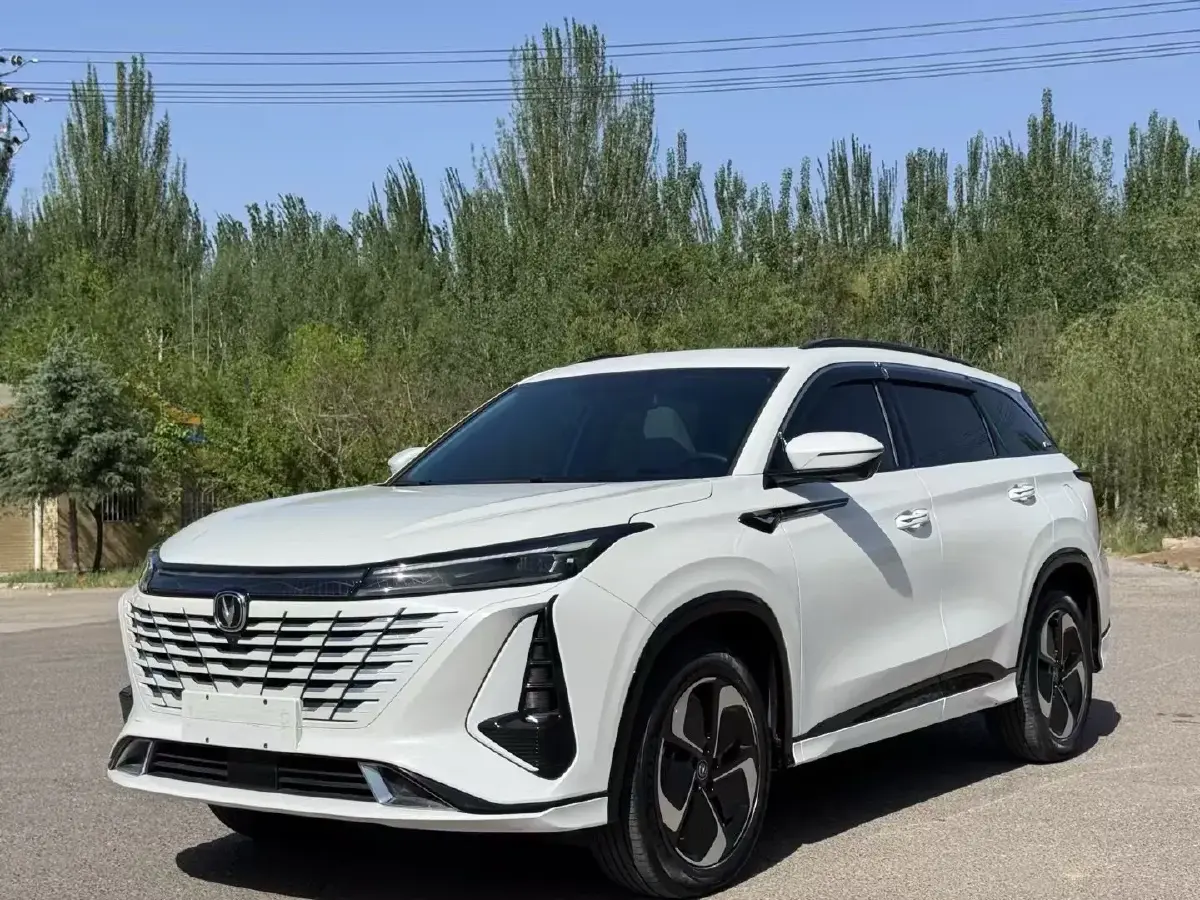 2023 ChangAn UNI-K iDD 1.5T 170HP L4 6TCT PHEV 28.39KWH