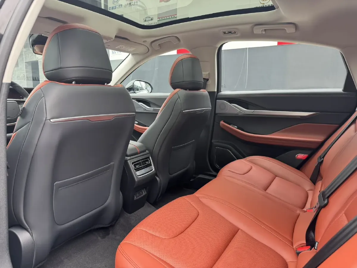 2025 Lincoln Z 2.0T 261HP L4 8AT,autocango,china used car exporter,china ev exporter,chinese used car exporter,chinese used ev exporter