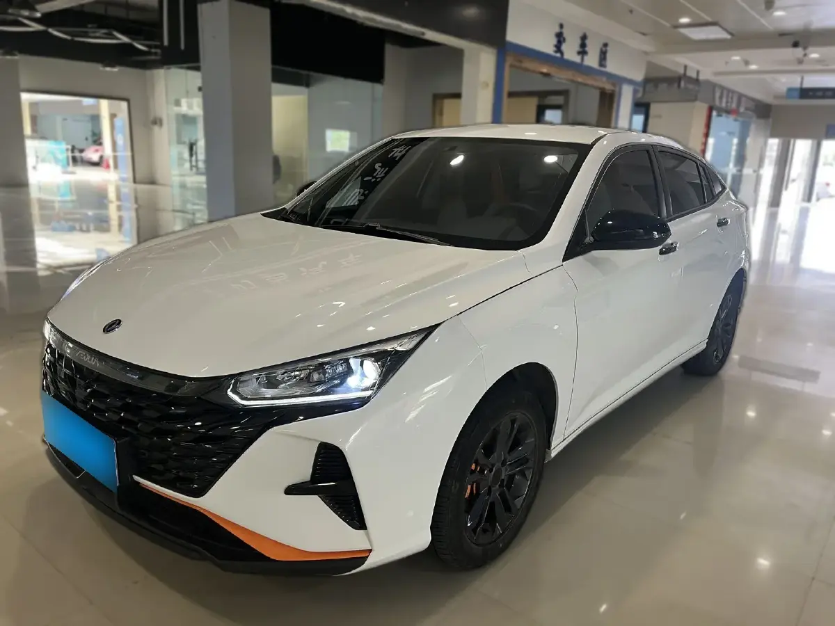 2023 DongFeng Aeolus YiXuan 1.5L 125HP L4 6DCT