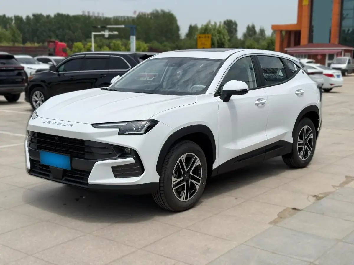 2025 Jetour DASHING 1.5T 156HP L4 6DCT