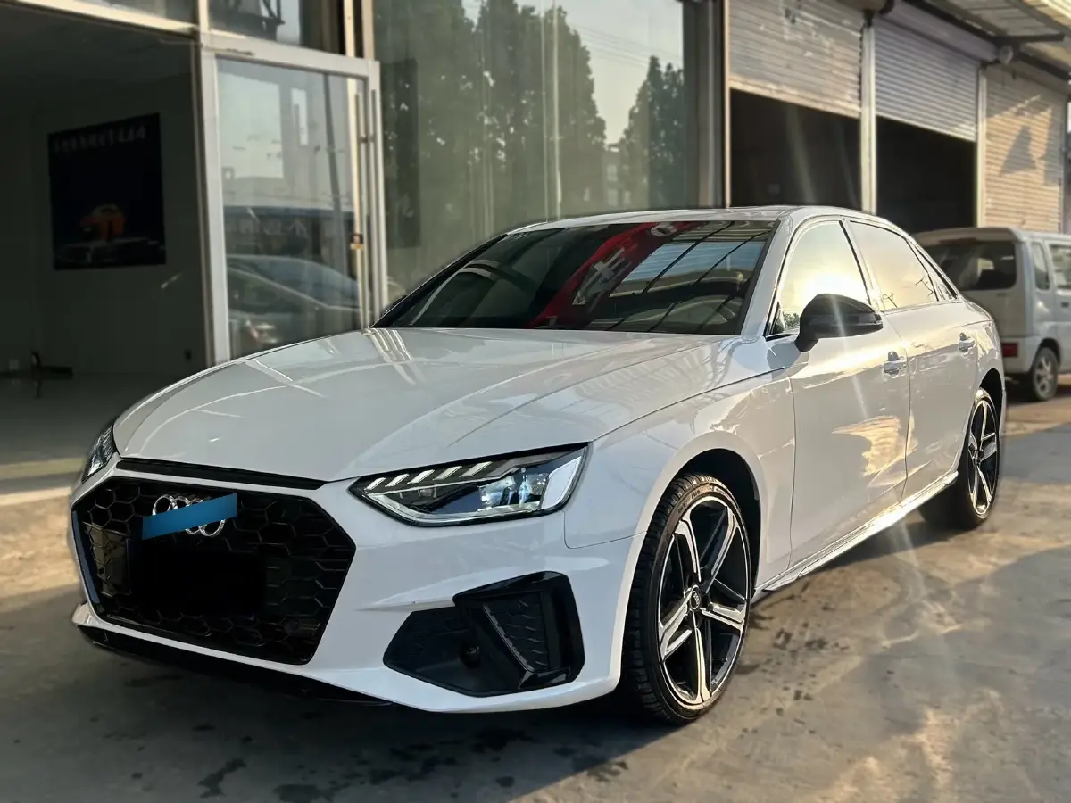 2024 Audi A4L 2.0T 190HP L4 7DCT