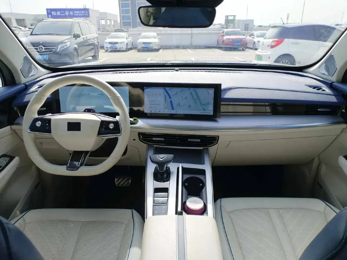 2022 Roewe Whale 2.0T 231HP L4 8AT,autocango,china used car exporter,china ev exporter,chinese used car exporter,chinese used ev exporter