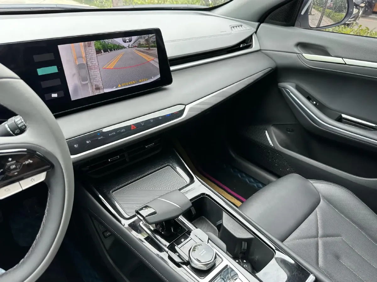 2023 ChangAn Raeton Plus 1.5T 188HP L4 7DCT,autocango,china used car exporter,china ev exporter,chinese used car exporter,chinese used ev exporter