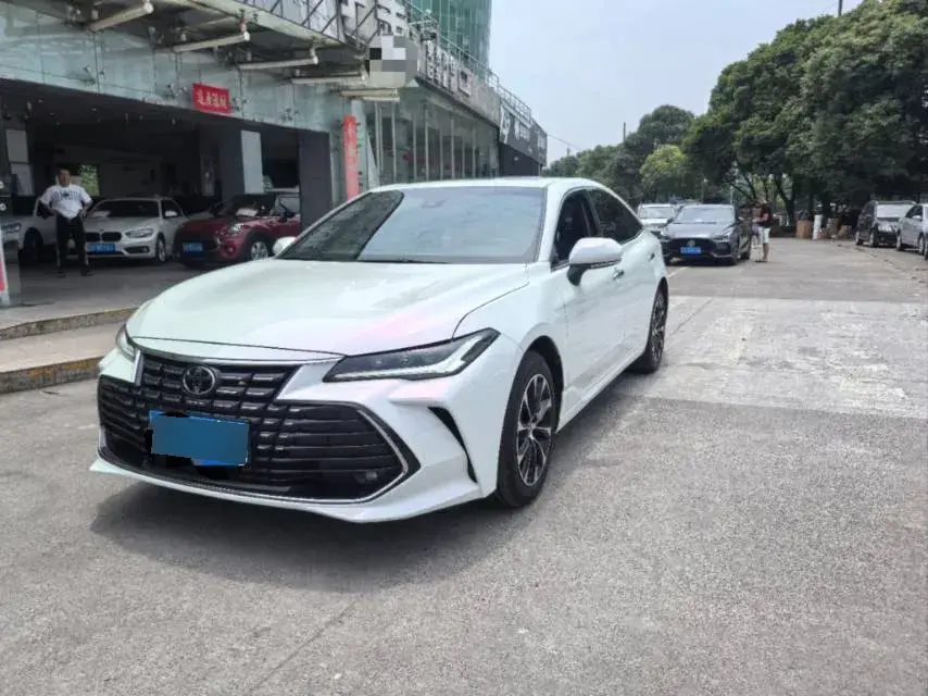 2022 Toyota Avalon 2.5L 209HP L4 8AT