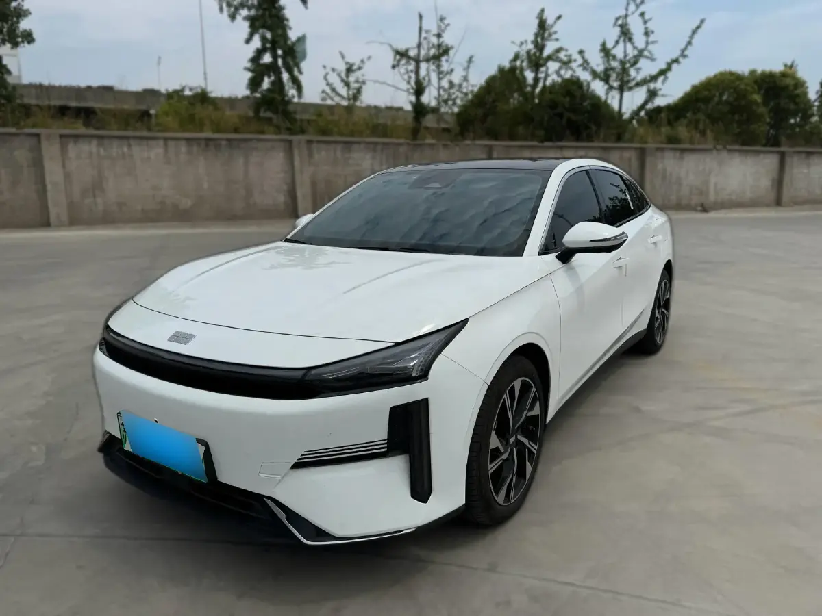2023 Geely Galaxy L6 1.5T 163HP L4 3DHT PHEV