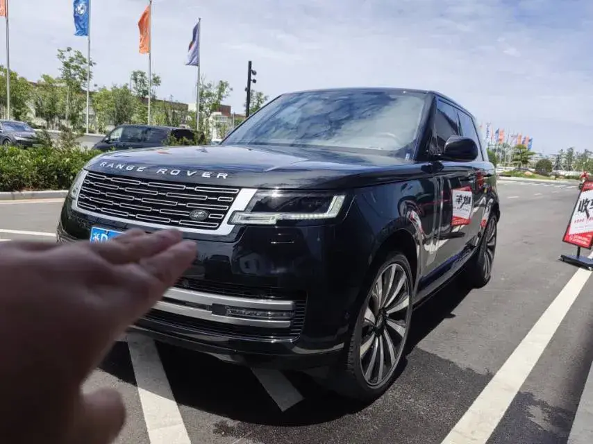 2023 Land Rover Range Rover 3.0T 400HP L6 8AT