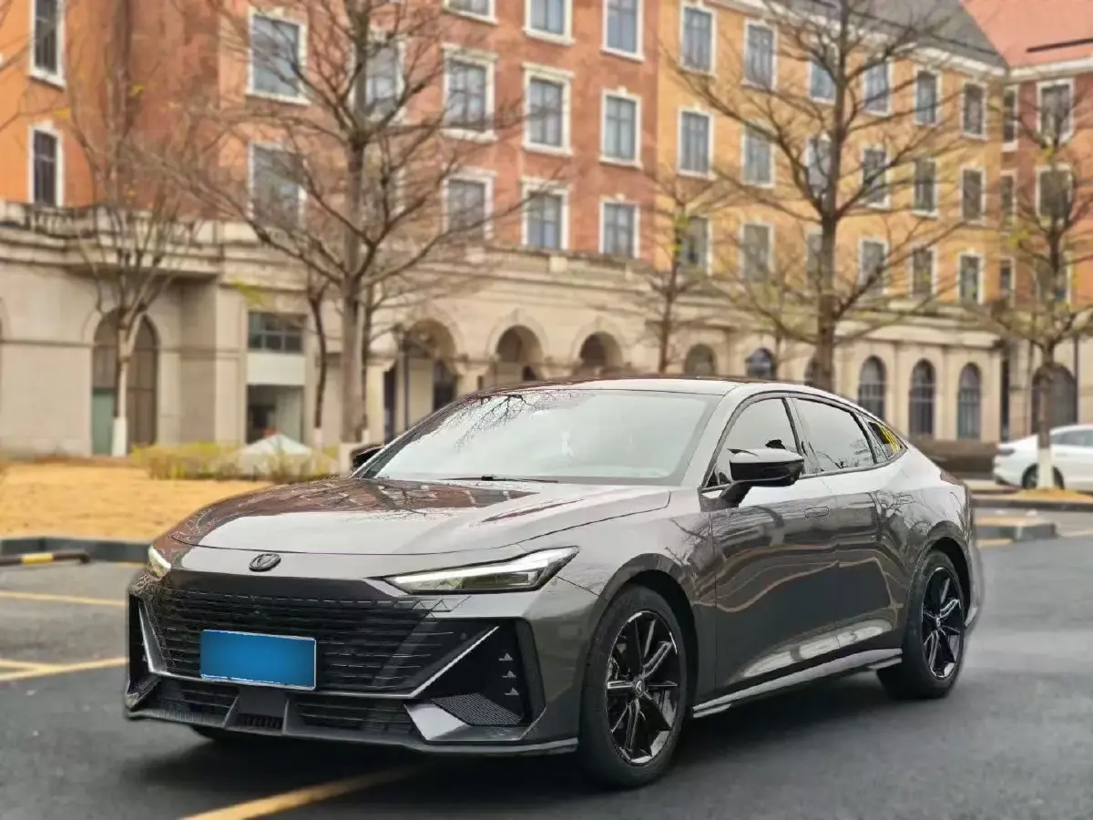 2022 ChangAn UNI-V 1.5T 188HP L4 7DCT