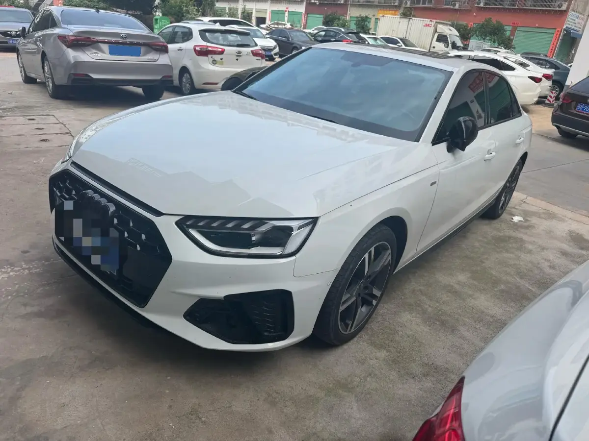 2023 Audi A4L 2.0T 190HP L4 7DCT