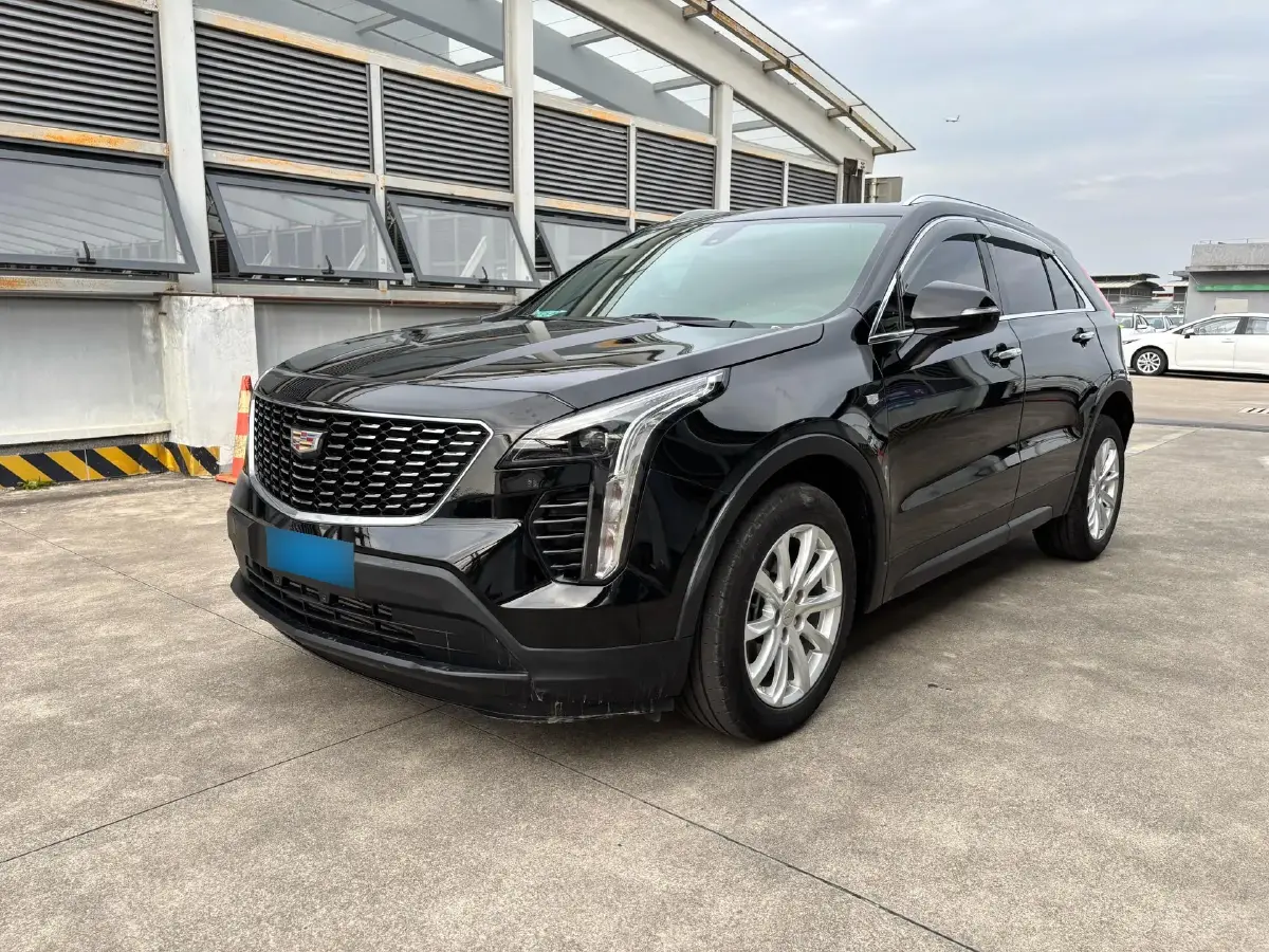 2022 Cadillac XT4 2.0T 237HP L4 9AT