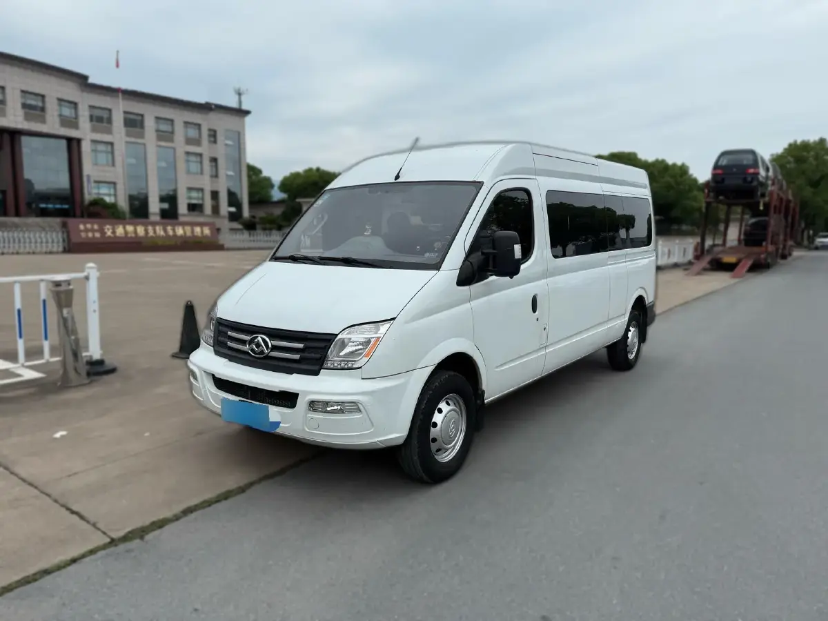 2021 MAXUS XinTu V80 2.0T 139HP L4 6AMT